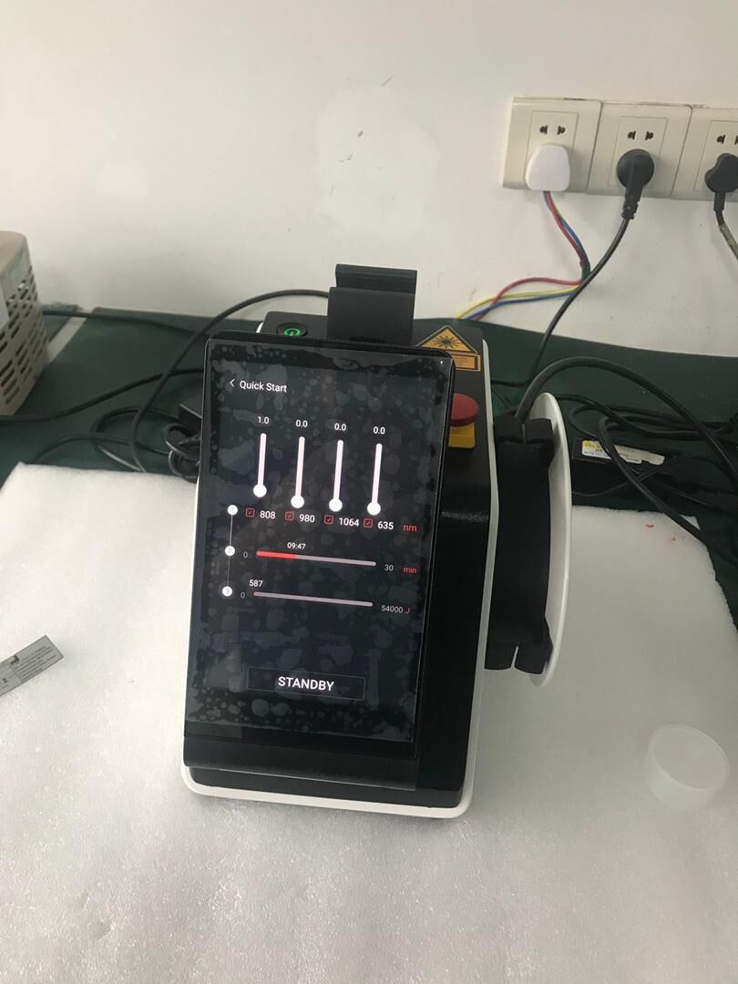 ポータブル980nm外科用歯科ダイオードレーザー歯のホワイト - Teeth Whitening With Laser のレビューと価格